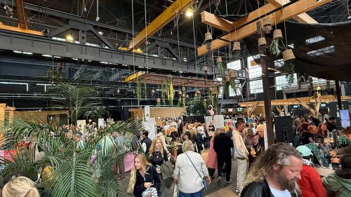 Nachtyard im RheinriffKreativer Nachtmarkt 