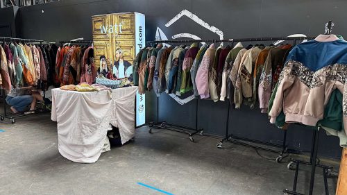 Nachtyard im RheinriffKreativer Nachtmarkt 
